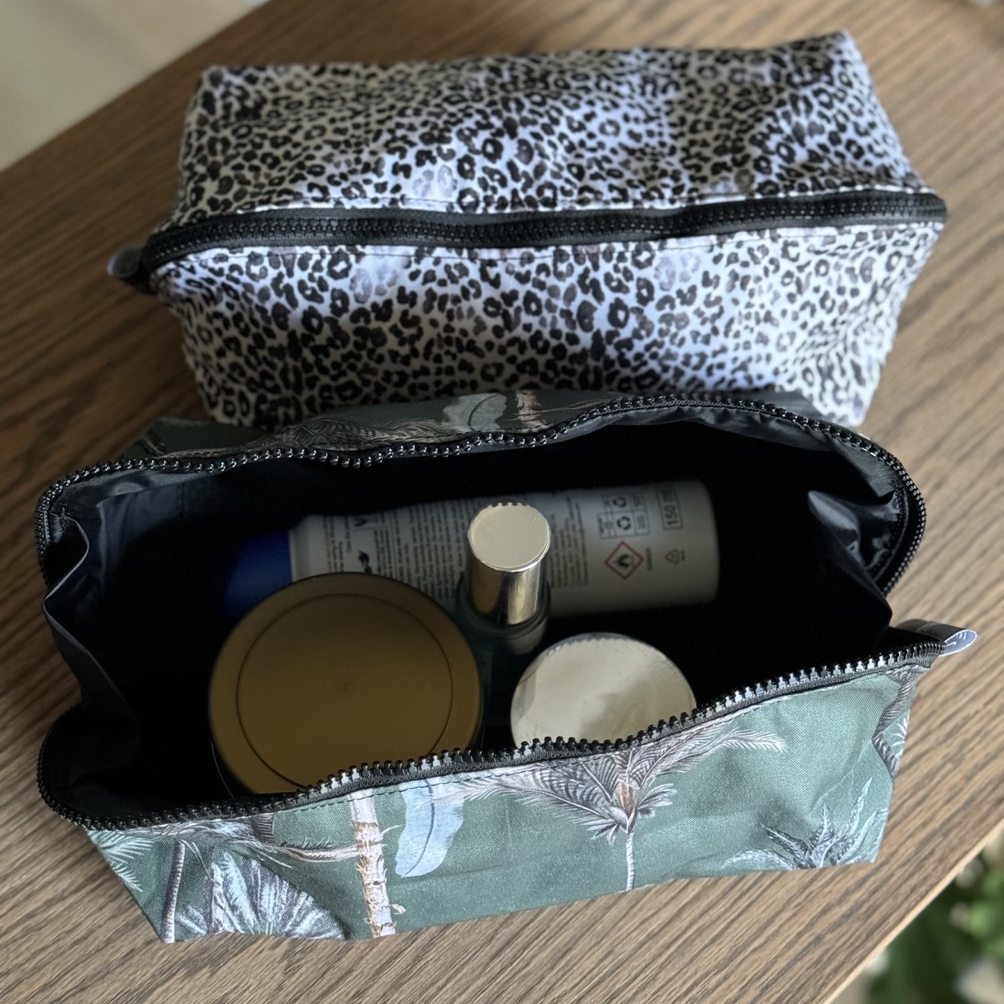 Diagonal Toiletry Bag - iszi ONLINE