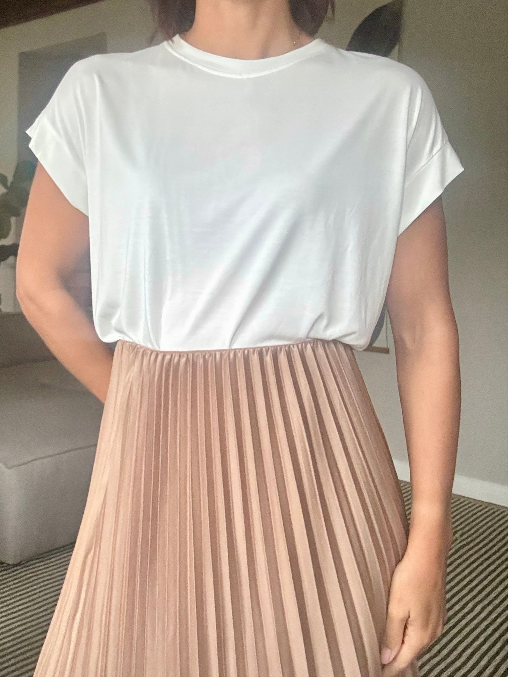 Sleeveless T-Shirt - iszi ONLINE