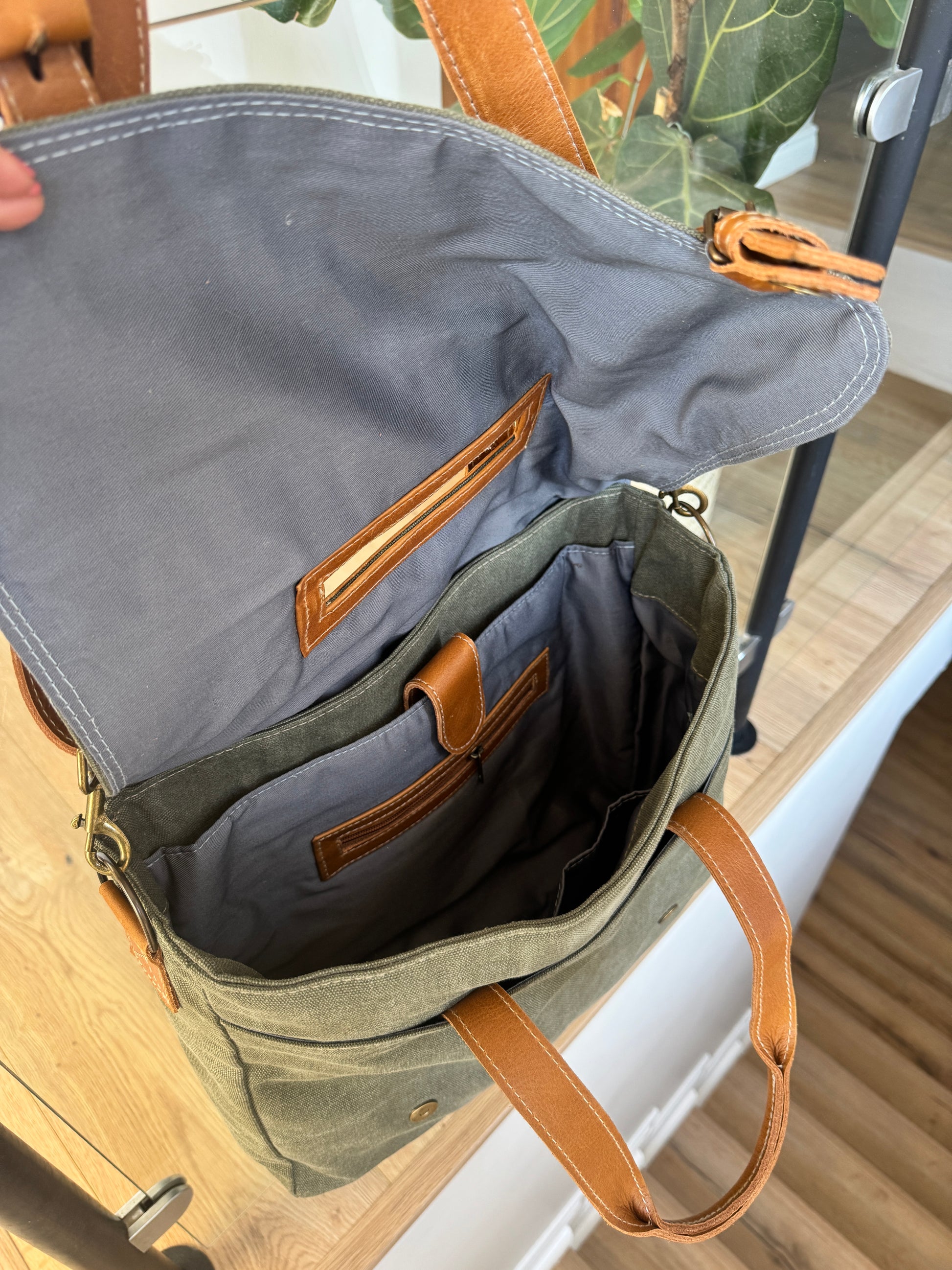 Canvas Laptop Bag in Graphite