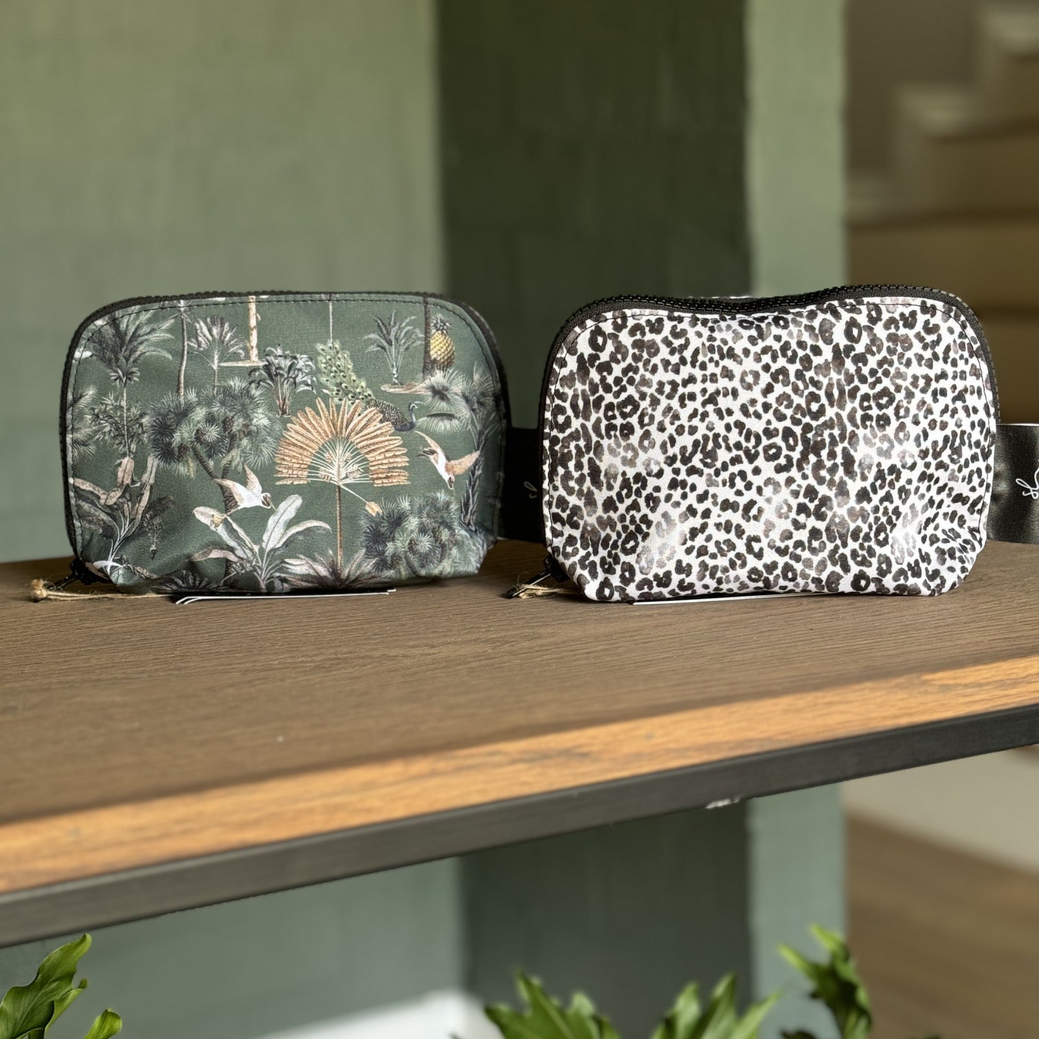 Cosmetic Pouch - iszi ONLINE