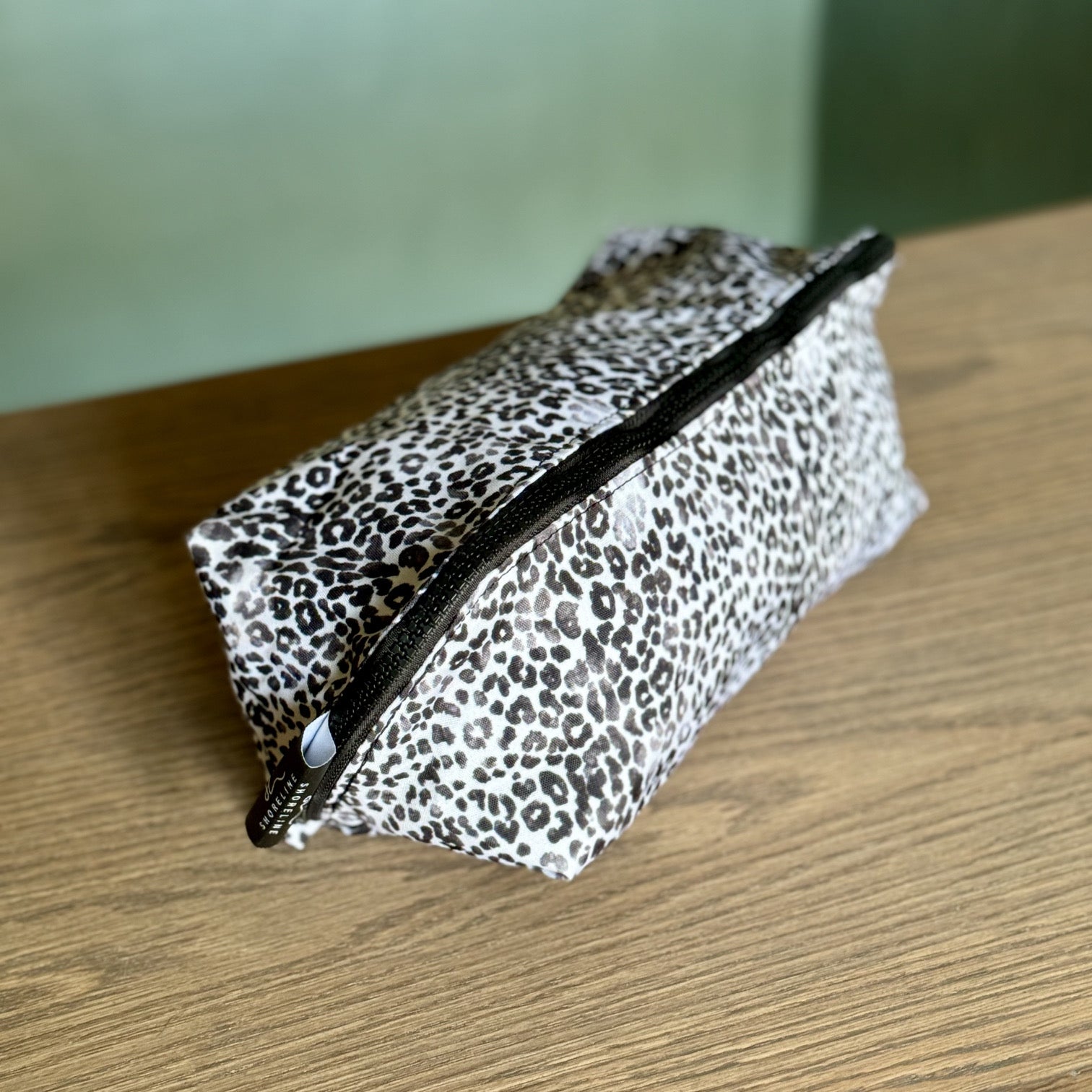 Diagonal Toiletry Bag - iszi ONLINE