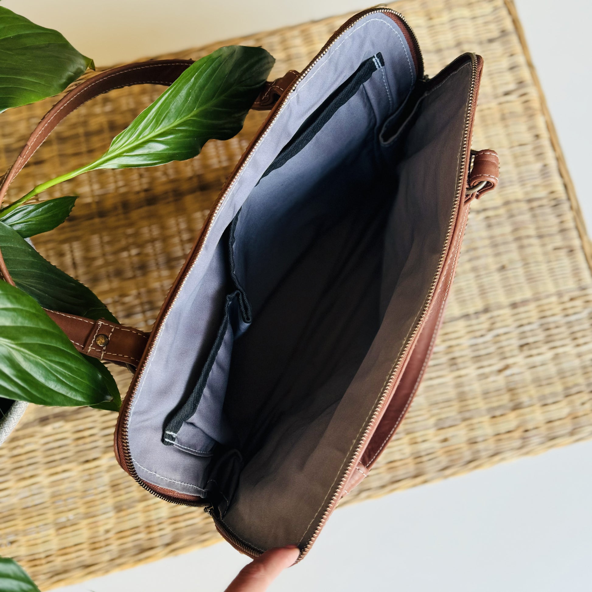 Leather Laptop Bag - Charles - iszi ONLINE