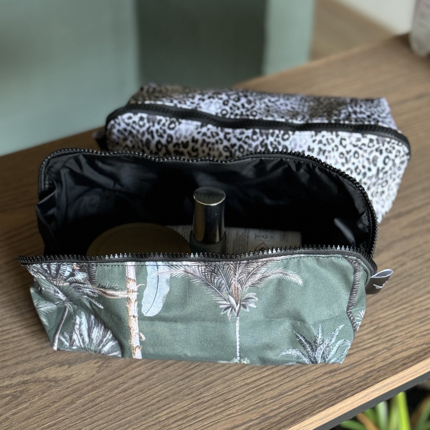 Diagonal Toiletry Bag - iszi ONLINE