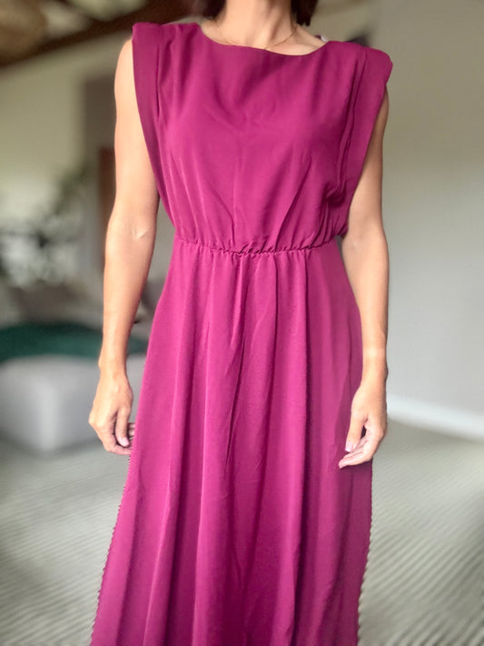 Midi Dress in Maroon