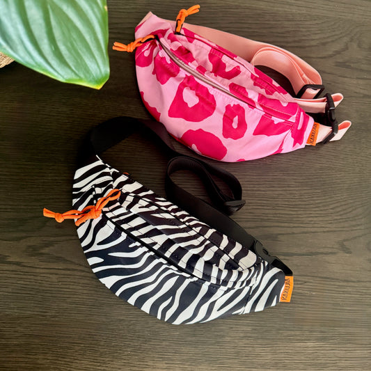 Hip Moonbags in pink and Black and White