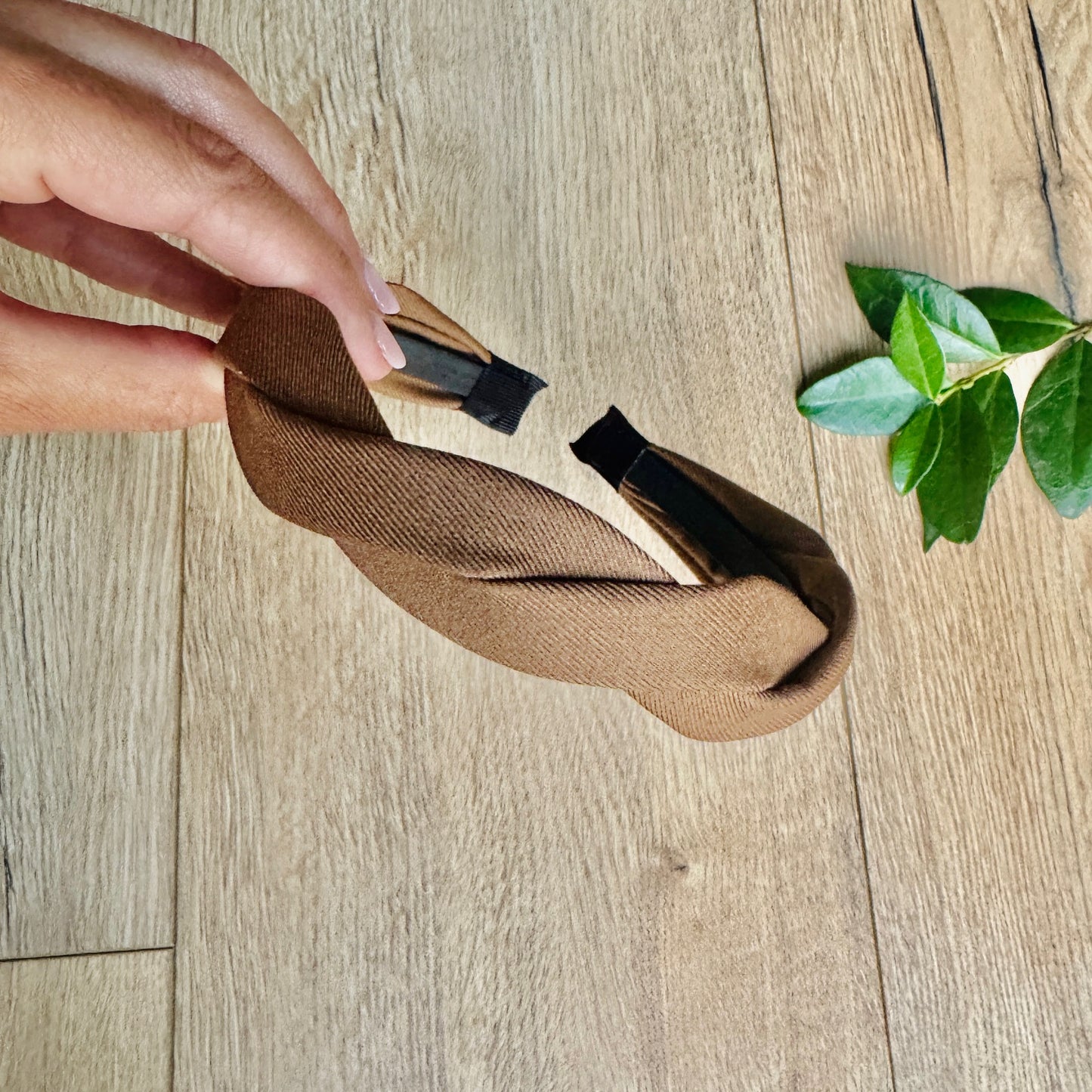 Thin woven Alice Band in 4 cappuccino