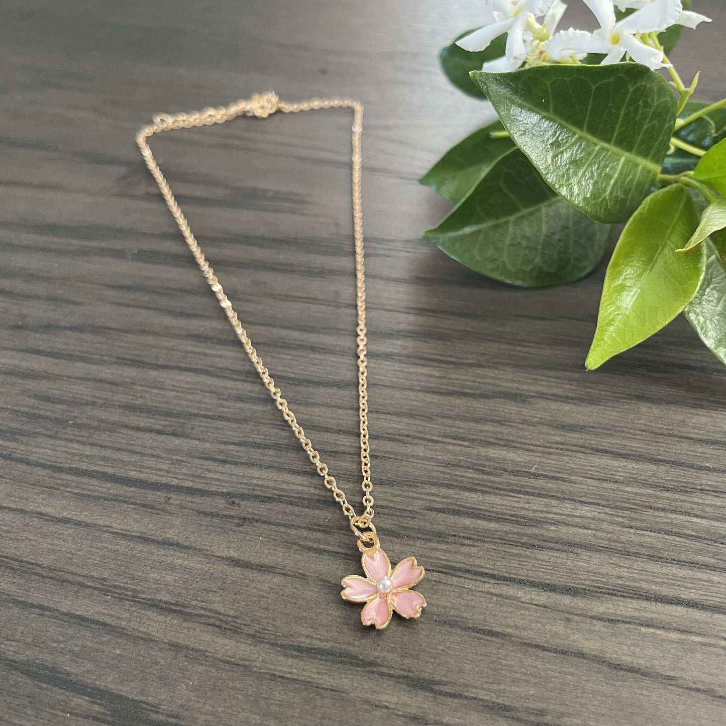 Girls Necklace - Butterfly,Flower, Green Heart, White Clover - iszi ONLINE