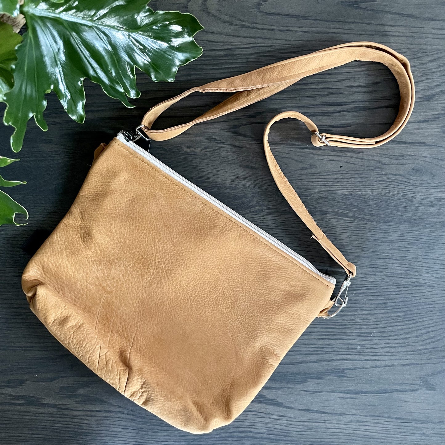 Toffee Leather sling bag - Stowe