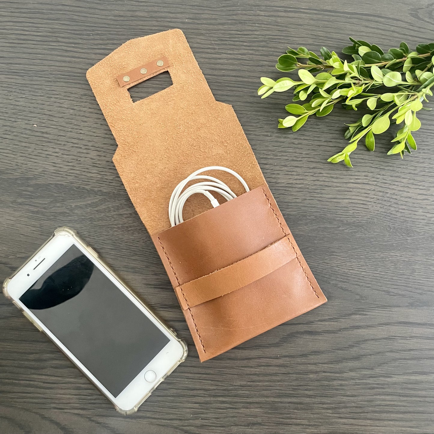 Leather Cellphone Charger Pouch - iszi ONLINE