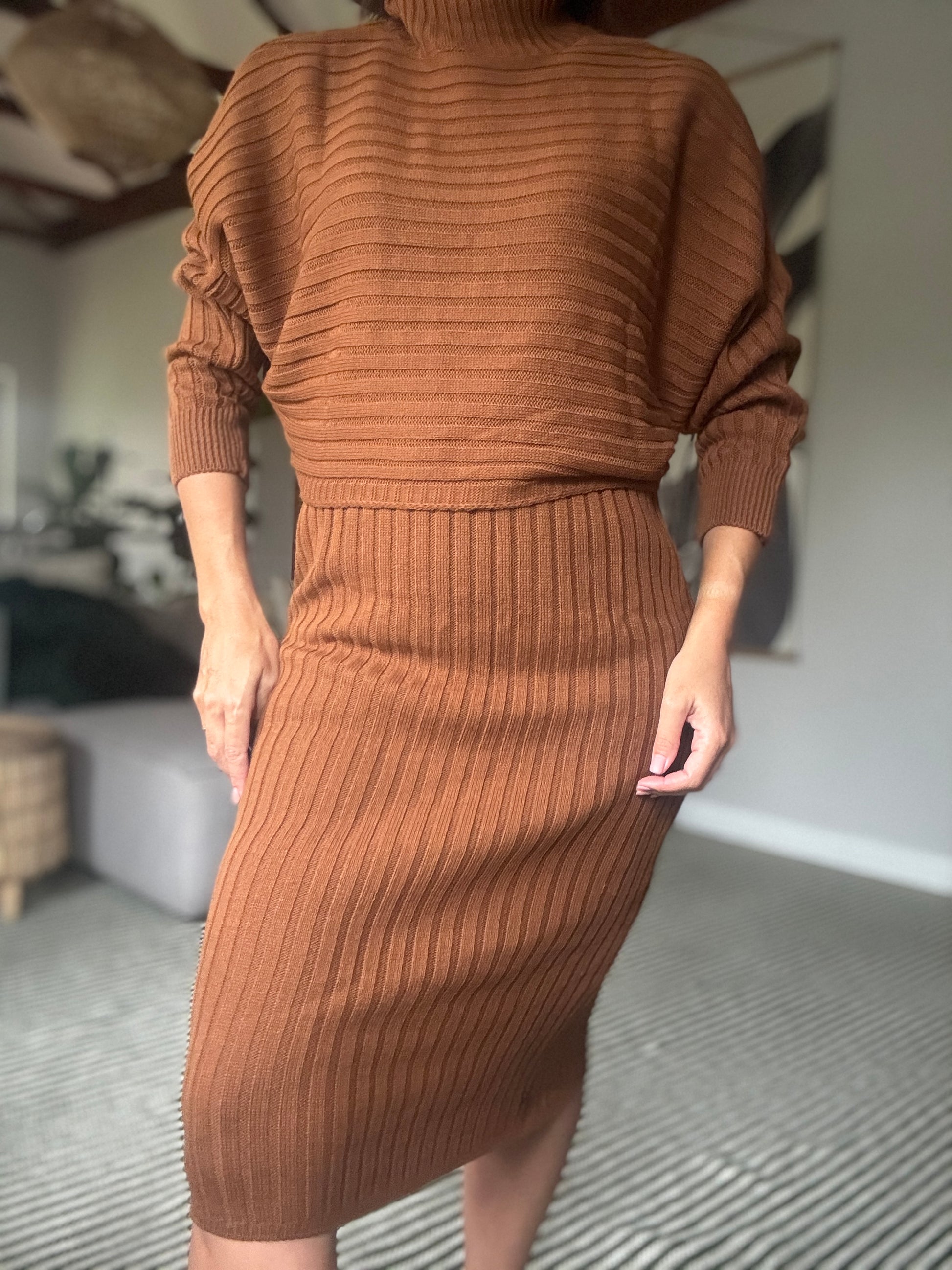 Rust knit dress with jersey