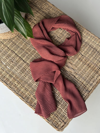 Feminine Burgundy Scarf - iszi ONLINE