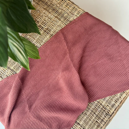 Feminine Burgundy Scarf - iszi ONLINE