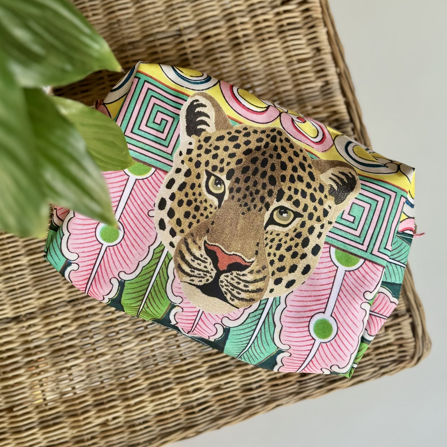 Leo Toiletry Bag Taj