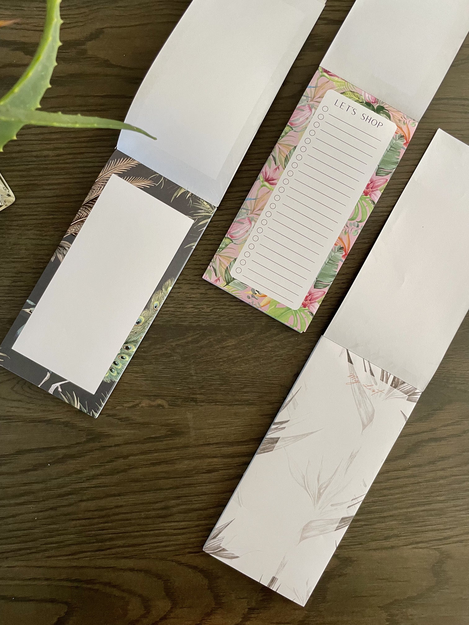 Interior view of magnetic note pads