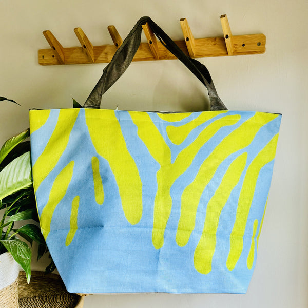 Dazzle Maxi Beach Bags