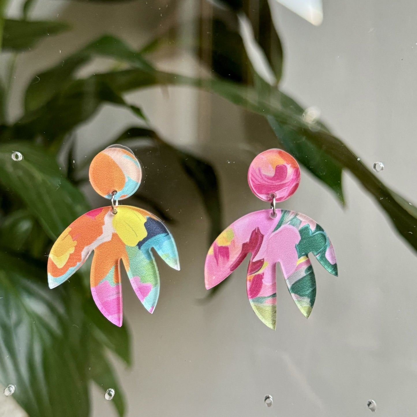 Dangling Earrings Abstract Leaf - iszi ONLINE