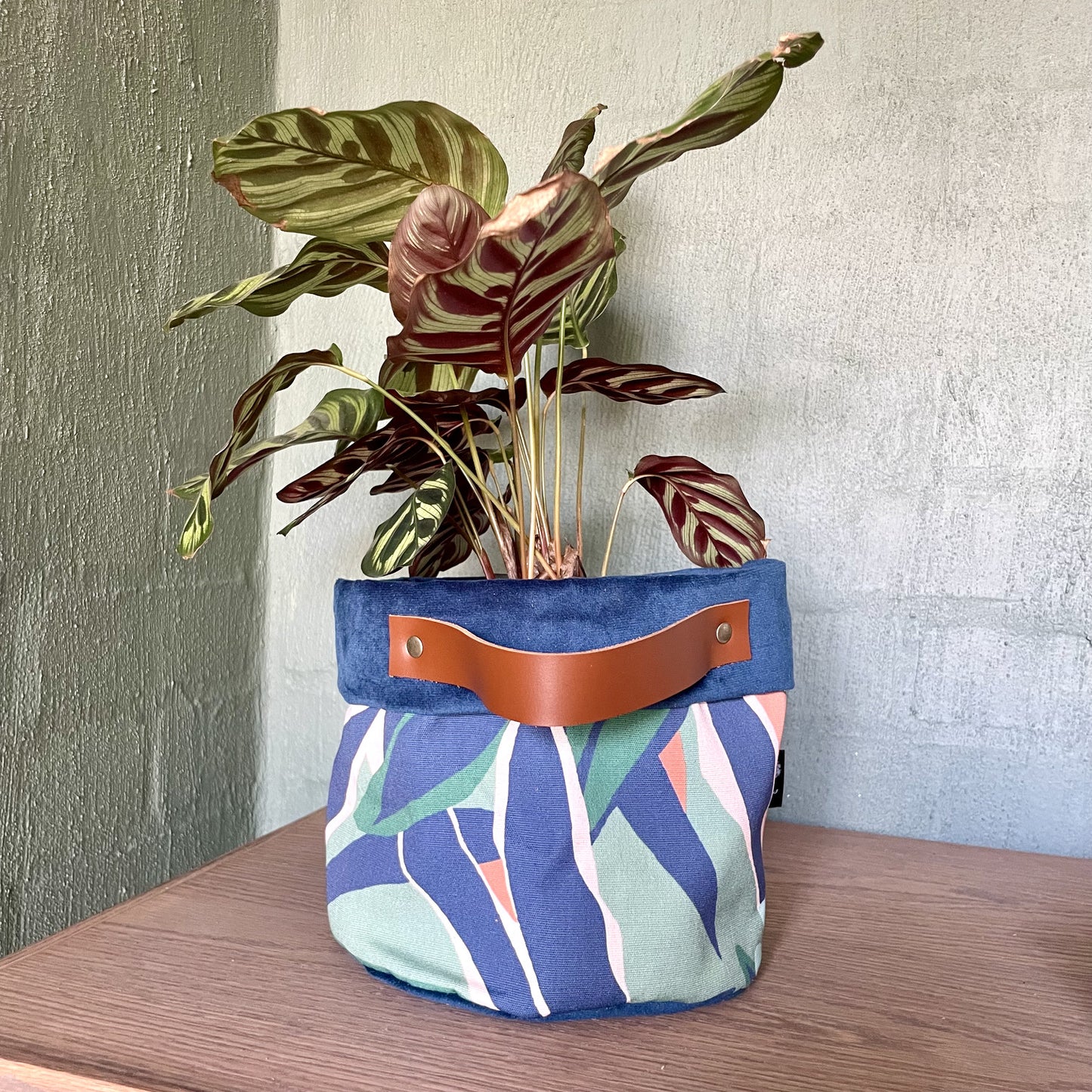 Soft Pot with Leather Handles - Nola and La Serano - iszi ONLINE