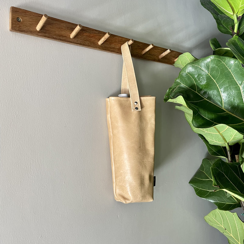 Single wine bag in light brown leather
